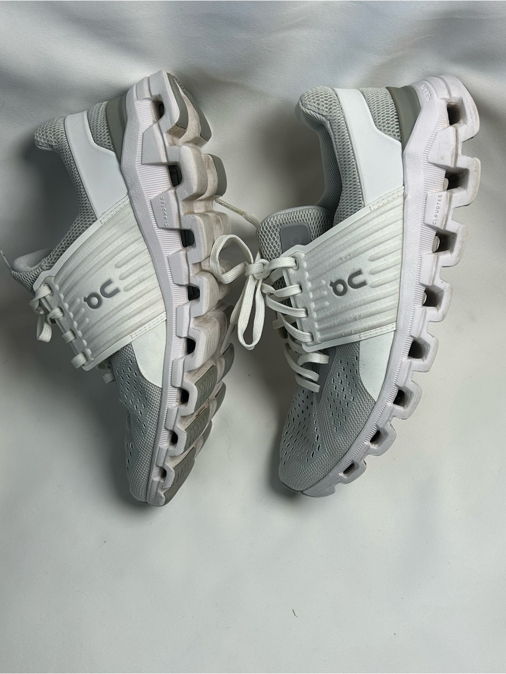 On Cloudswift Running Shoes in Light Gray and White women’s US 7 EU 38 sneakers - Picture 5 of 11